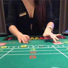 Live casino table games with real dealers on me77 Philippines